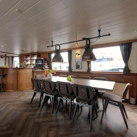 Alojamento de Acomodação e Pequeno-almoço La Mar *